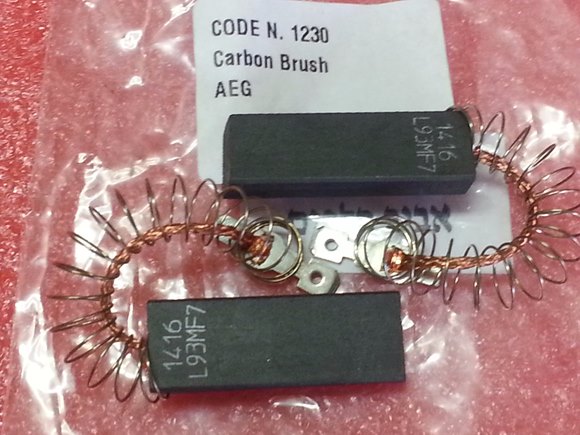 סט פחמים מקוריים למנוע מכונות כביסה 50200 ,50212 ,52600 ,51655 ועוד דגמים, מקט 001230