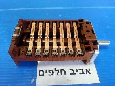בורר תוכניות לתנור אפיה בנוי בלומברג, מספר סידורי על הבורר 42.07000.057 ,מקט BT312