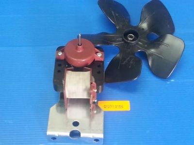 מנוע מאורר תחתון קומפלט עם פרופלור ורגלית למקררי אמקור AM475, AM475WS ,בלרסBLR490 , וסטל, בקו, אינדסיט T5FNFP ועוד, מקט 009721