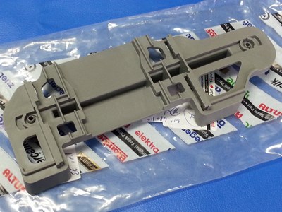 מסילה צד ימין בלומברג