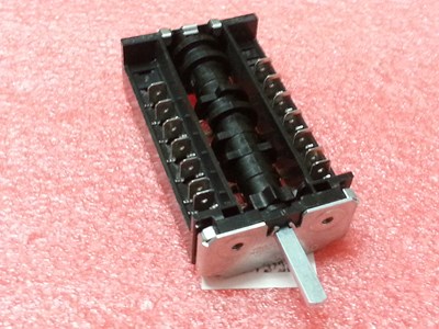 בורר 7 מצבים לתנורי אפיה שבלורנס, מספר סידורי על הבורר 42.07000.084 ,מקט 013235