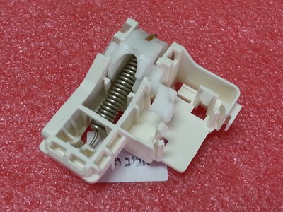 מנגנון דלת מייבש בקו, בלומברג