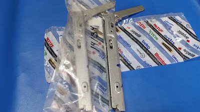 סט ציר דלת לתנורי אפיה ,בלומברג BEO9596X ועוד דגמים, בקו מספר דגמים מקט 014194