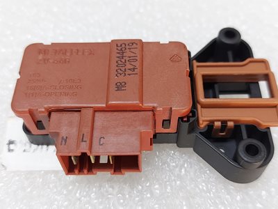 מפסק דלת למכונת כביסה פנסוניק HW70-12829,אלקטרה EWM7100, EWM608 פוגיקום מספר דגמים, מספר שעל המפסק 32024465, מקט 014165