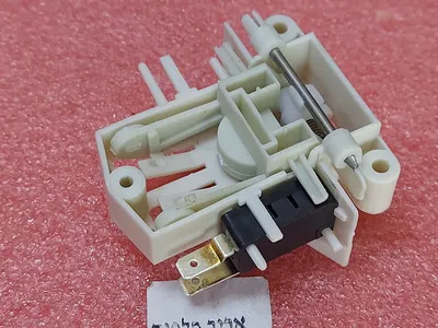 מנגנון / נועל דלת למדיח כלים דהלונגי WMD58, WMD82I, WMD13 ועוד דגמים מקט 013715