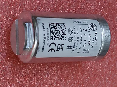 קבל 7MF למייבש כביסה אלקטרולוקס EDE1074PDW, EDE1071, EDE47130W ,EDC77550 , EDC7750, EDE1071PWD, EDE7550W ,EDE1070PDW , EDE5230 ועוד דגמים, מקט 011710