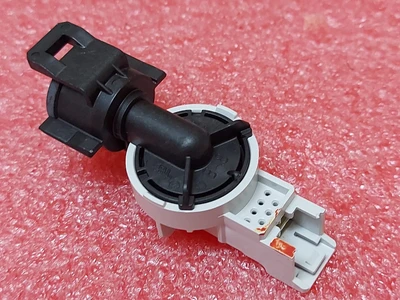 מד לחץ מים למדיחי אאג F34502VIO, FSK93800P ועוד דגמים 215213T, A00055408, 2066.0303 מקט 012808