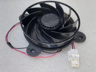 מנוע 3 חוטים פלג כפול למקרר סמסונג RT62X7040 ועוד דגמים 12035GE-12M-YT הספק 12VDC 0.26A מקט AV12035G