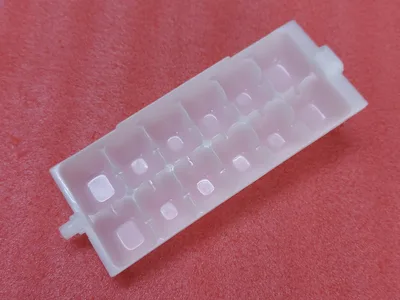 תבנית קרח 12 תאים למקררים, בקו ועוד דגמים, מקט 015365